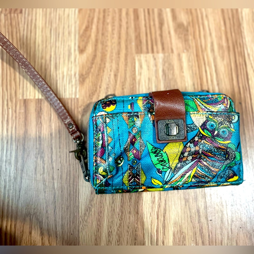 Sakroots peace Owl print wallet!!